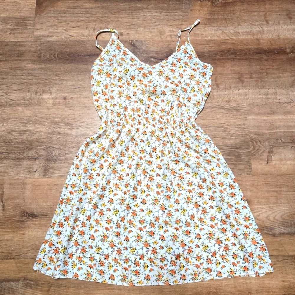 Soprano Size Small Floral Spaghetti Strap Dress With Lace Back